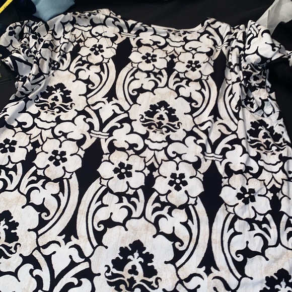 NWT JM collections, extra large top three-quarter sleeves, - Picture 9 of 10